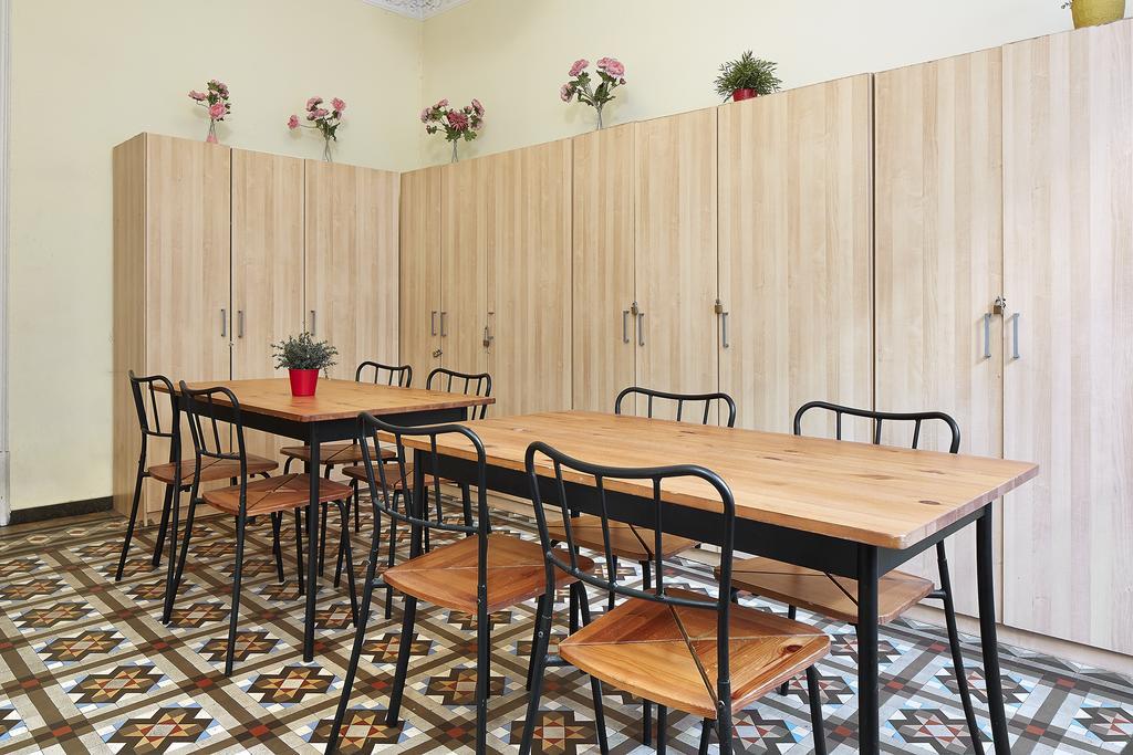 Barcelona 4 Fun Hostel Extérieur photo