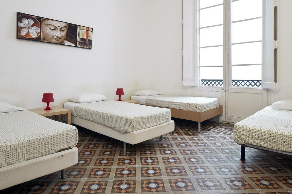 Barcelona 4 Fun Hostel Extérieur photo