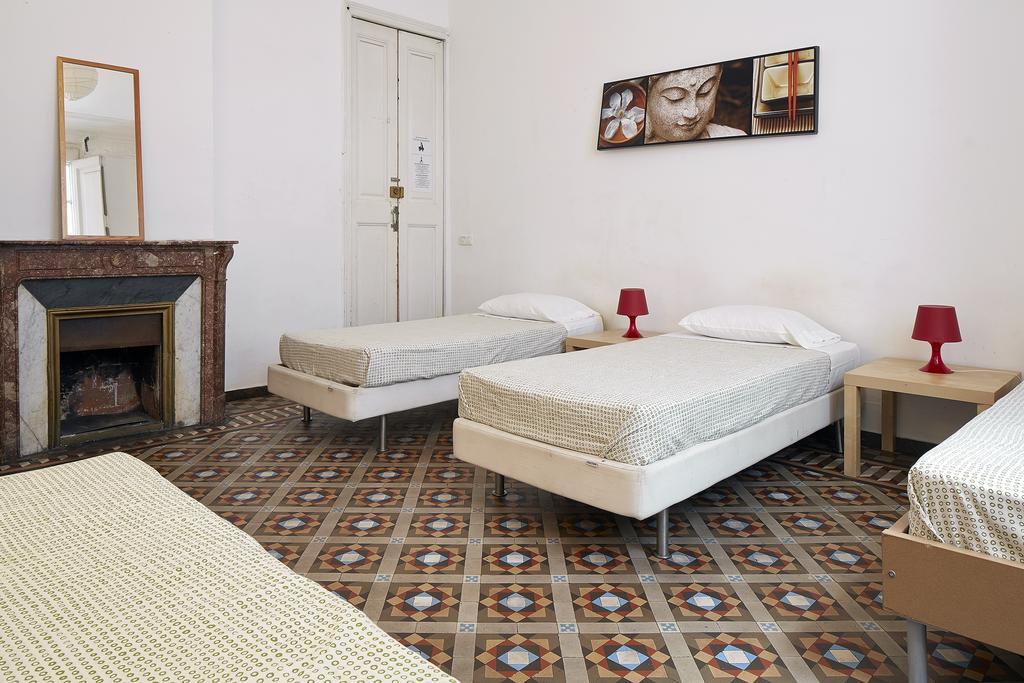 Barcelona 4 Fun Hostel Extérieur photo