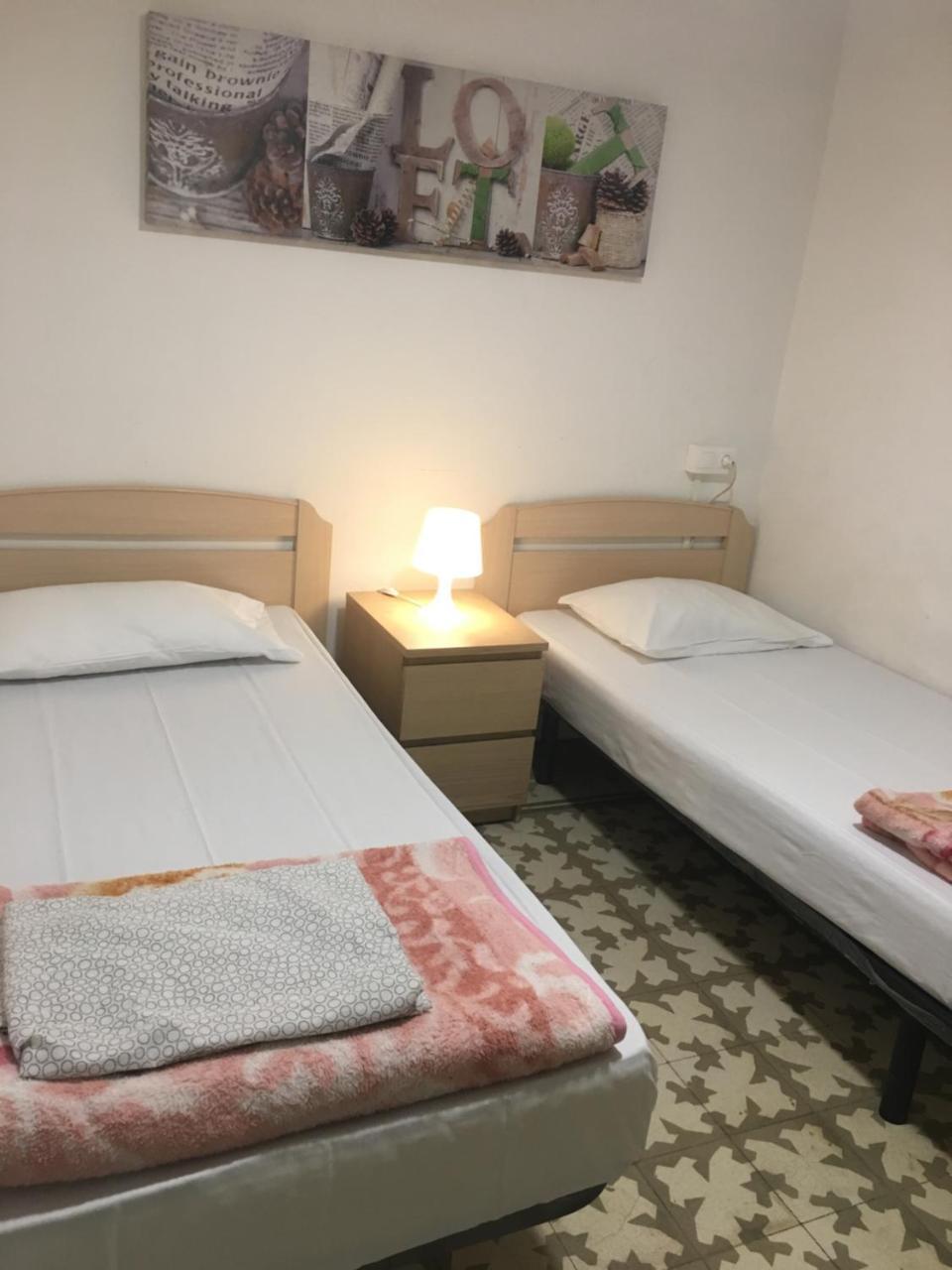 Barcelona 4 Fun Hostel Extérieur photo